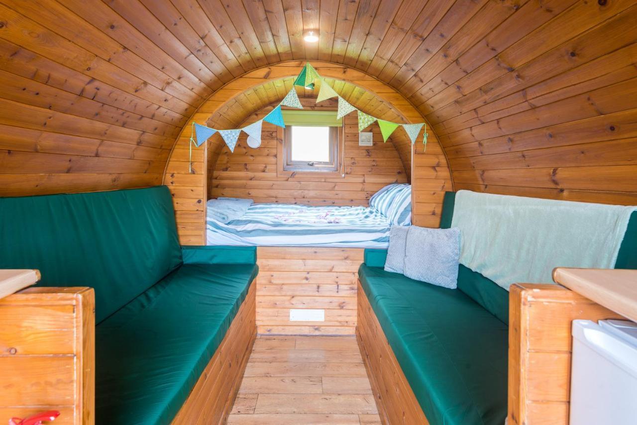 Rivendell Glamping Pods Hotel โฮลส์เวิร์ทธี ภายนอก รูปภาพ