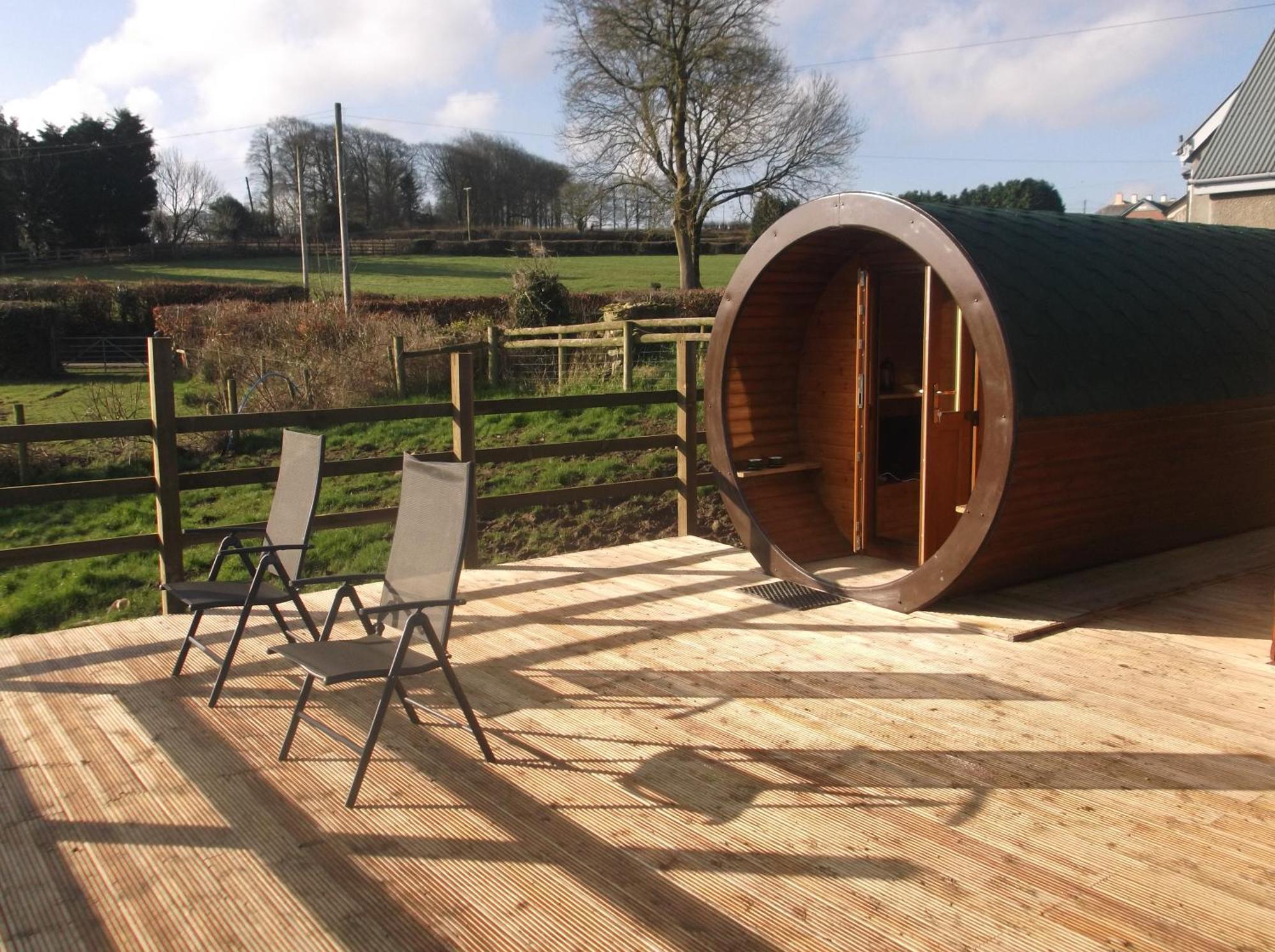 Rivendell Glamping Pods Hotel โฮลส์เวิร์ทธี ภายนอก รูปภาพ