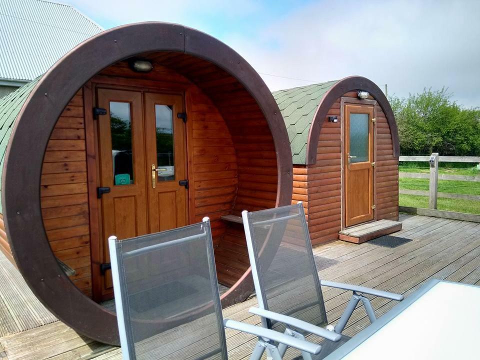 Rivendell Glamping Pods Hotel โฮลส์เวิร์ทธี ภายนอก รูปภาพ